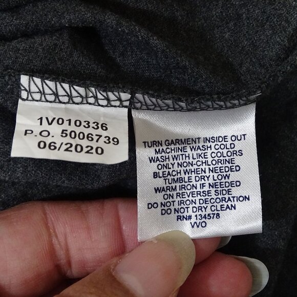 Vineyard Vines Men Long Sleeve Graphic T-Shirt Gray Football Whale Logo Size L - Picture 6 of 9